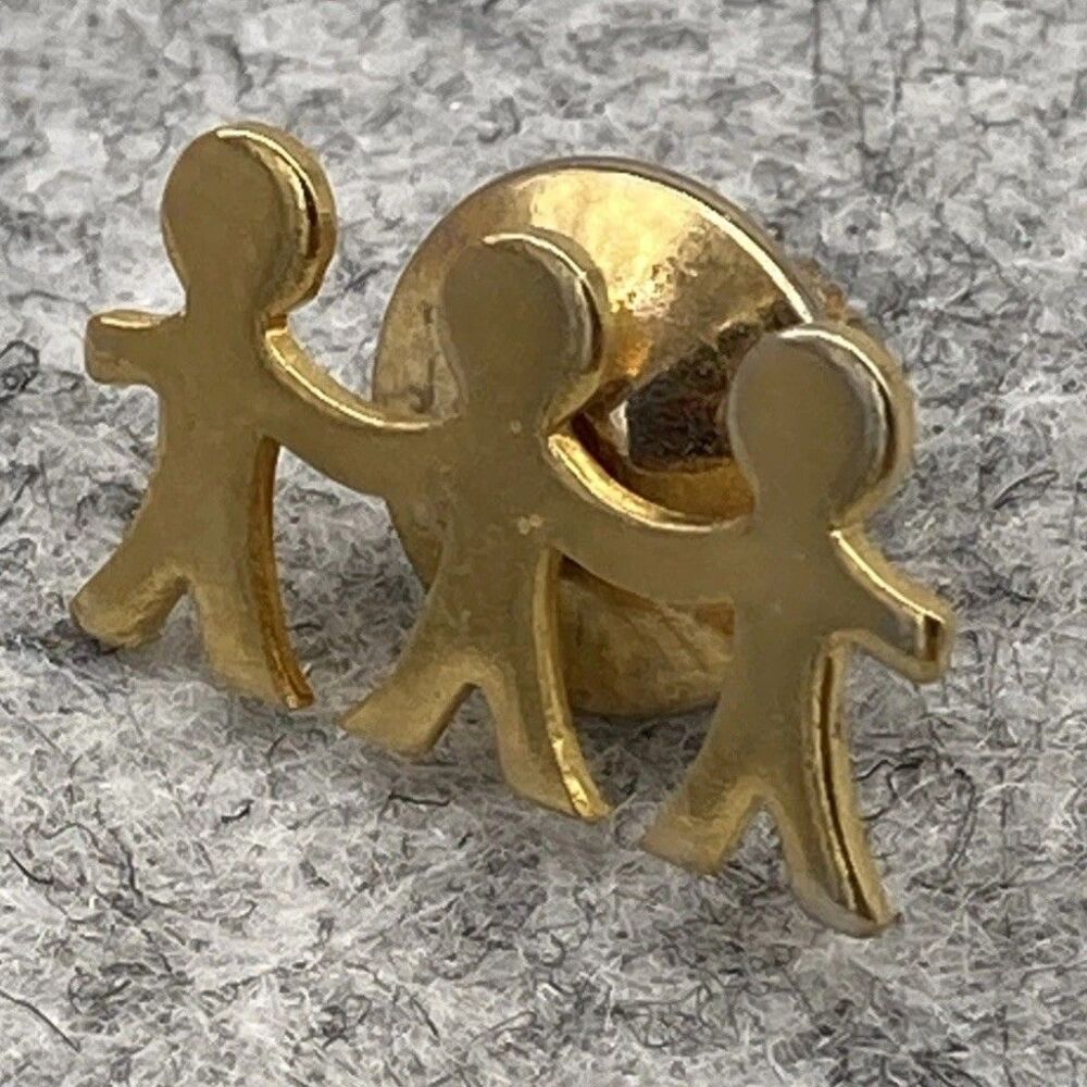 Vtg United Way Pin Gold Tone Three Children Holding Hands Lapel Pin Tie Tack